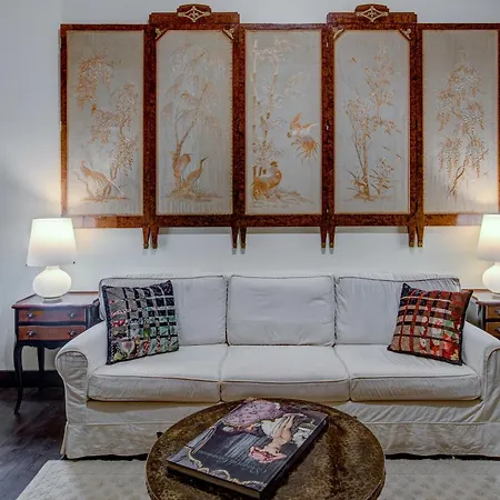 Right House Via Sulis 61 - Neighborhood In Town Apartment