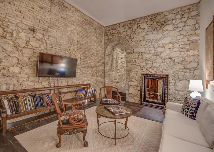 Апартаменты Right House Via Sulis 61 - Neighborhood In Town Кальяри