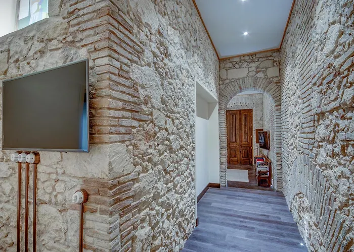 Right House Via Sulis 61 - Neighborhood In Town Апартаменты Кальяри